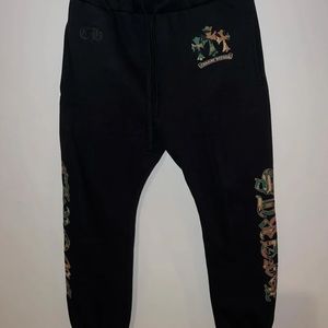 Chrome heart camo joggers